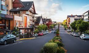 Avenida em Gramado na Serra Gaúcha